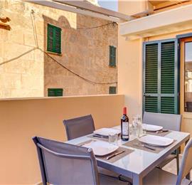 3-Bedroom Townhouse with Rooftop Terrace in Alcudia, Mallorca, Sleeps 6